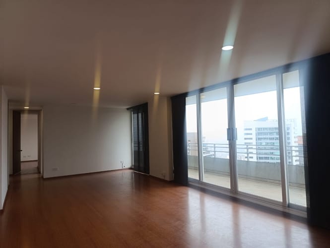 Apartamento de 2 alcobas en venta en El Poblado, Medellín, 117 m² · foto 8 de 18