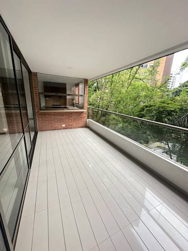Apartamento de 2 alcobas en arriendo en Santa Maria De Los Angeles, Medellín, 107 m² · foto 4 de 16
