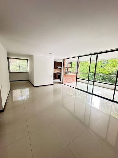 Apartamento de 2 alcobas en arriendo en Santa Maria De Los Angeles, Medellín, 107 m² · foto 6 de 16