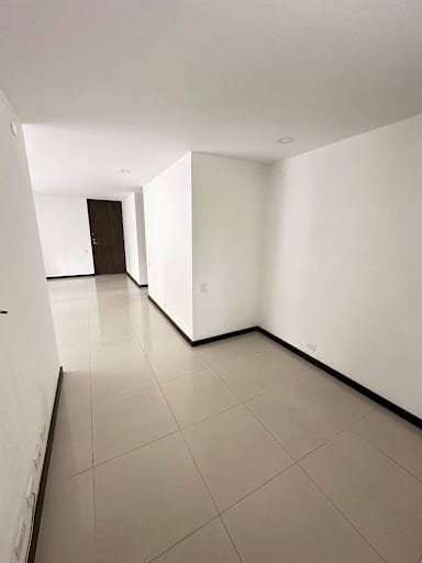 Apartamento de 2 alcobas en arriendo en Santa Maria De Los Angeles, Medellín, 107 m² · foto 7 de 16