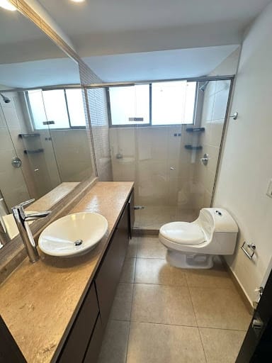 Apartamento de 2 alcobas en arriendo en Santa Maria De Los Angeles, Medellín, 107 m² · foto 12 de 16