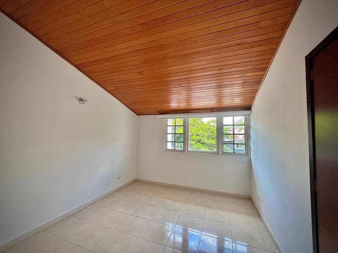 Casa de 4 alcobas en venta en Piedra Pintada, Ibagué, 190 m² · foto 12 de 19
