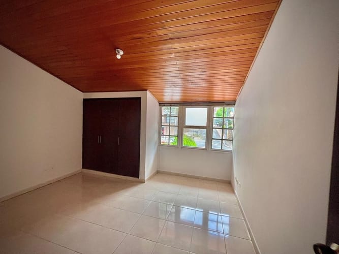 Casa de 4 alcobas en venta en Piedra Pintada, Ibagué, 190 m² · foto 5 de 19