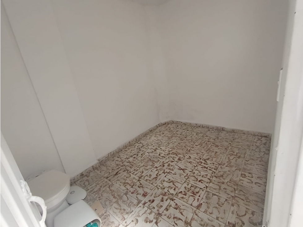 Casa en arriendo en El Nogal- Los Almendros, Medellín · foto 19 de 21