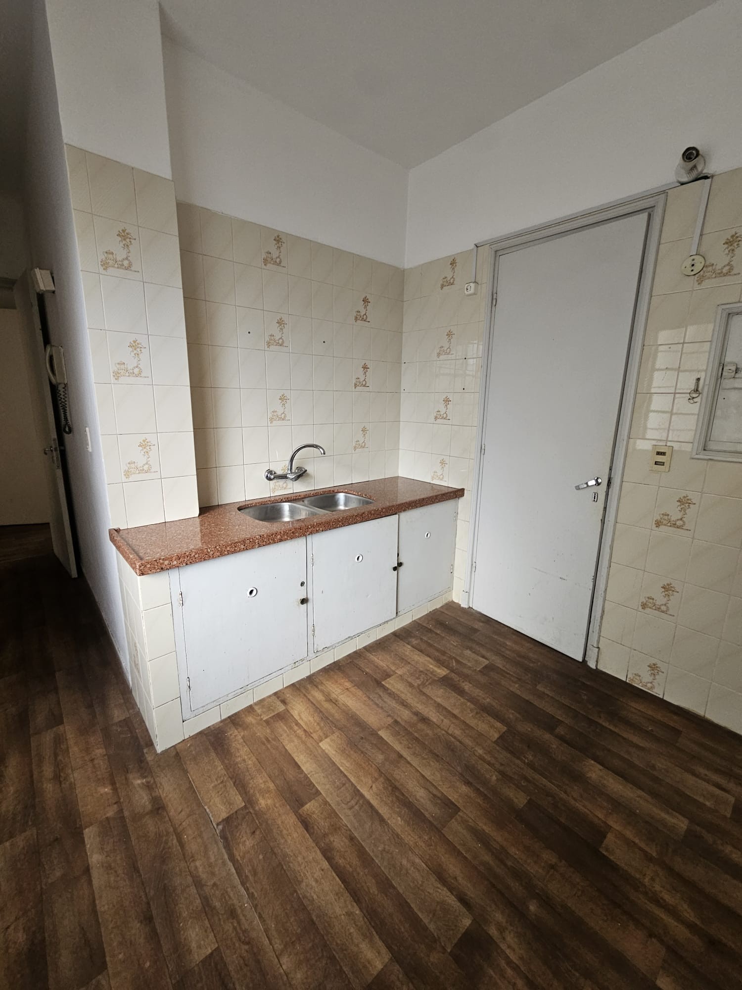 Apartamento En Pocitos De 3 Dormitorios Mas Servicios, 2 Baños. · Foto 11