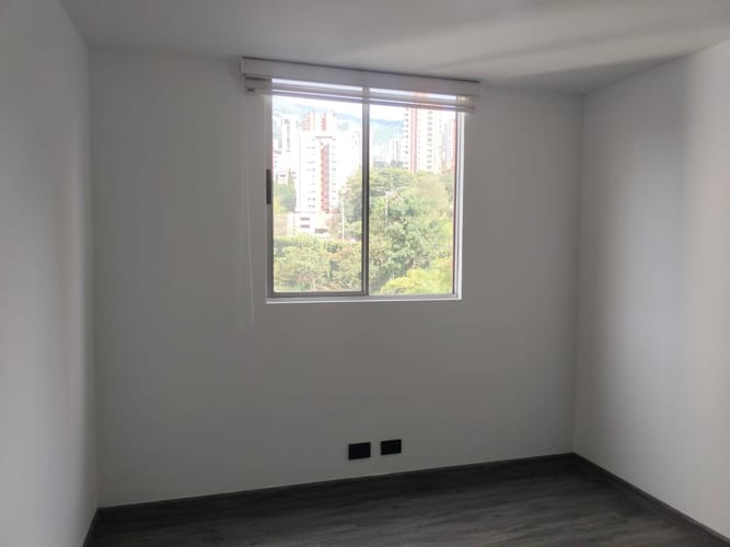 Apartamento de 3 alcobas en arriendo en El Poblado, Medellín, 117 m² · foto 3 de 18