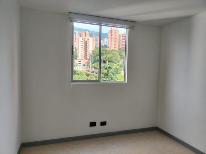 Apartamento de 3 alcobas en arriendo en El Poblado, Medellín, 117 m² · foto 4 de 18