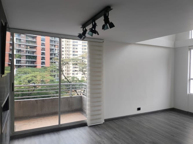 Apartamento de 3 alcobas en arriendo en El Poblado, Medellín, 117 m² · foto 6 de 18