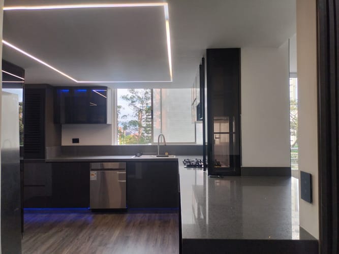Apartamento de 3 alcobas en arriendo en El Poblado, Medellín, 117 m² · foto 16 de 18