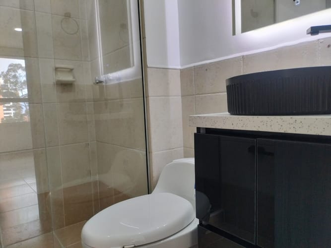 Apartamento de 3 alcobas en arriendo en El Poblado, Medellín, 117 m² · foto 18 de 18