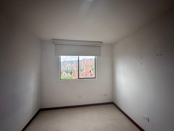 Apartamento de 3 alcobas en venta en El Poblado, Medellín, 74 m² · foto 16 de 19