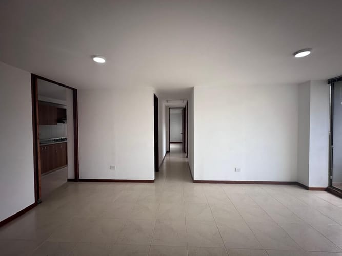 Apartamento de 3 alcobas en venta en El Poblado, Medellín, 74 m² · foto 15 de 19