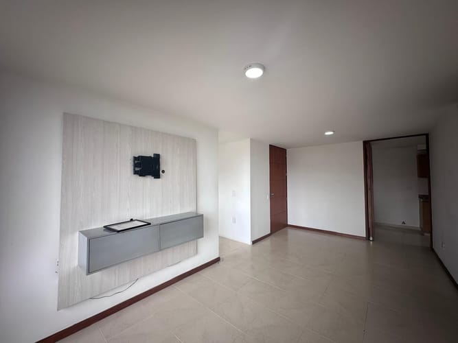 Apartamento de 3 alcobas en venta en El Poblado, Medellín, 74 m² · foto 8 de 19