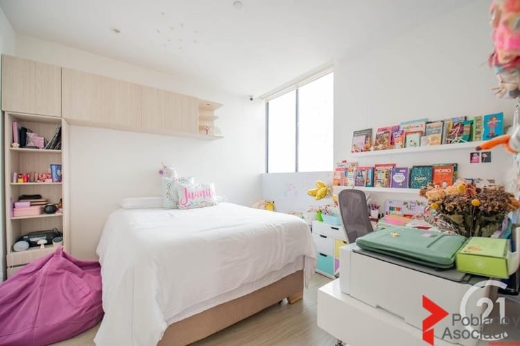 Apartamento de 3 alcobas en venta en Las Lomas, Medellín, 163 m² · foto 4 de 22