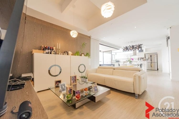 Apartamento de 3 alcobas en venta en Las Lomas, Medellín, 163 m² · foto 6 de 22