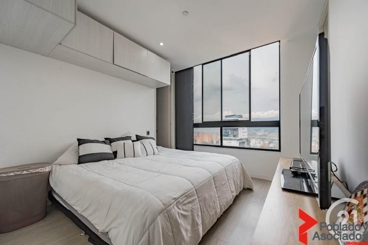 Apartamento de 3 alcobas en venta en Las Lomas, Medellín, 163 m² · foto 12 de 22