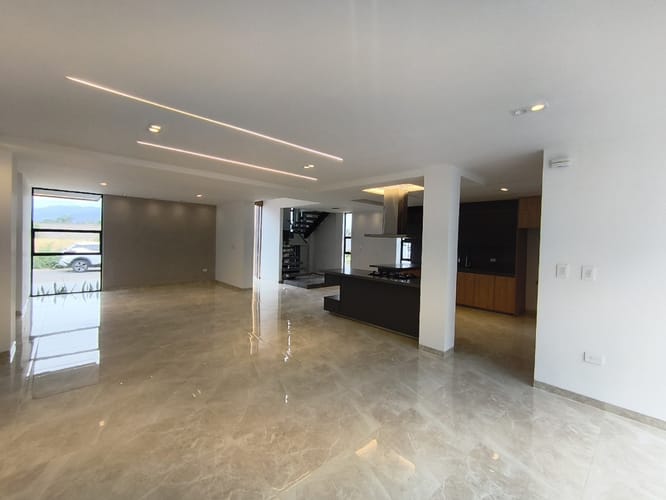 Casa de 3 alcobas en venta en Centro, Villa del Rosario, 202 m² · foto 2 de 23
