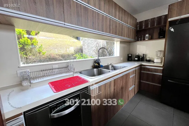 Casa de 4 alcobas en arriendo en Las Palmas, Envigado, 420 m² · foto 9 de 24