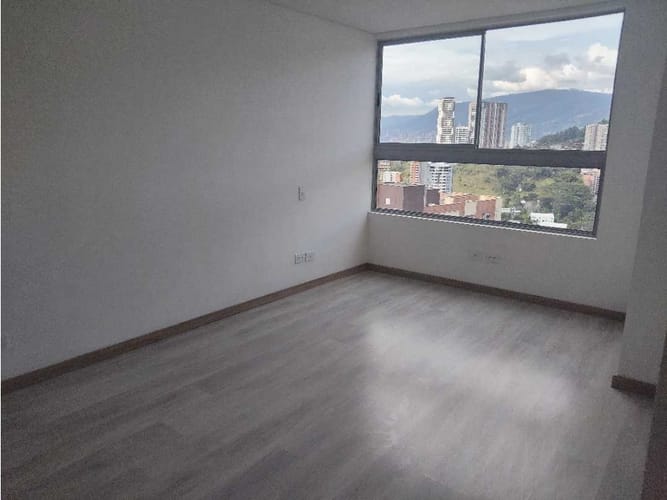 Apartamento de 3 alcobas en venta en San Jose, Sabaneta, 85 m² · foto 9 de 13