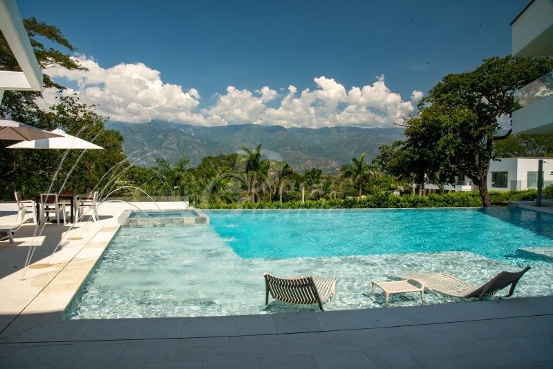 9BR Country House in El espinal (3940 m²) for Sale
