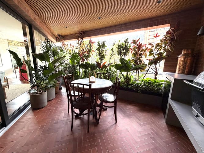 Apartamento de 3 alcobas en venta en La Cabrera, Bogotá, 353 m² · foto 5 de 21