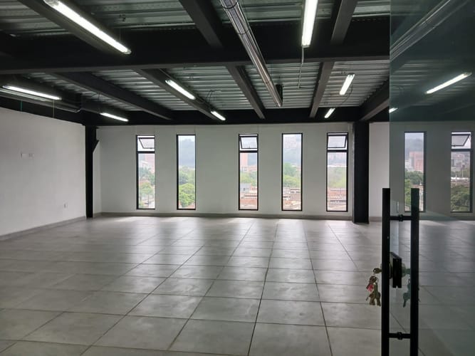Oficina en arriendo en Belén, Medellín, 120 m² · foto 11 de 11