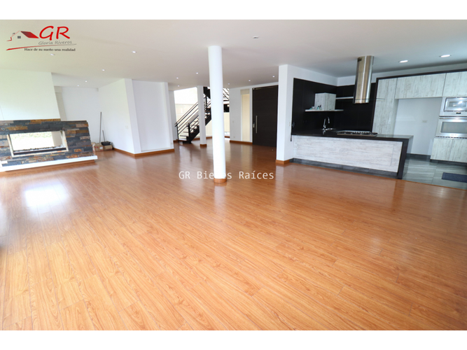 Casa de 4 alcobas en venta en Parcelas, Cota, 320 m² · foto 7 de 24