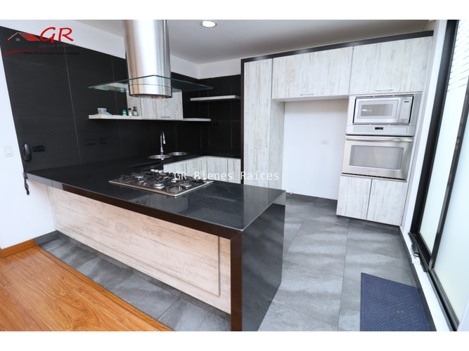 Casa de 4 alcobas en venta en Parcelas, Cota, 320 m² · foto 8 de 24