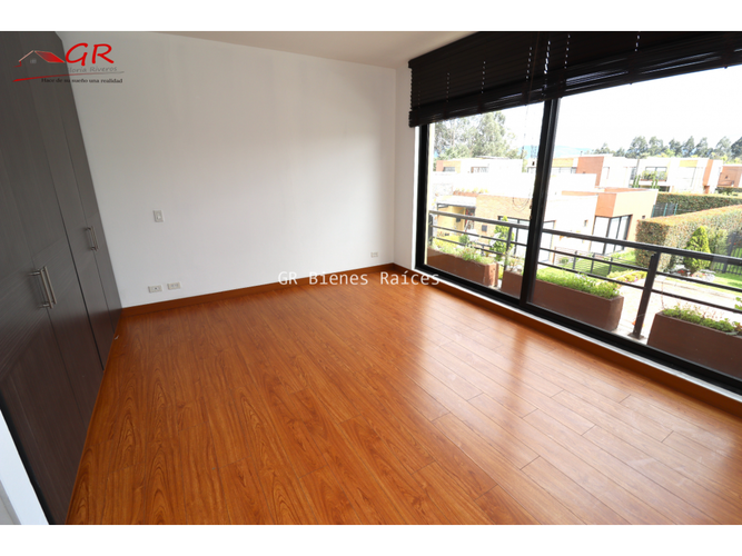 Casa de 4 alcobas en venta en Parcelas, Cota, 320 m² · foto 17 de 24