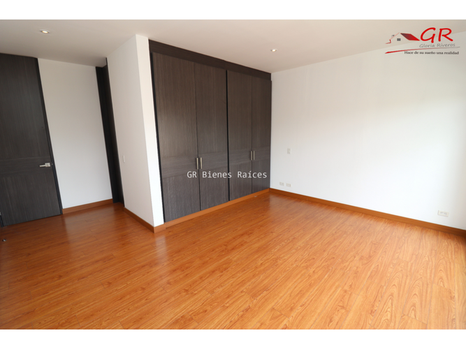 Casa de 4 alcobas en venta en Parcelas, Cota, 320 m² · foto 18 de 24
