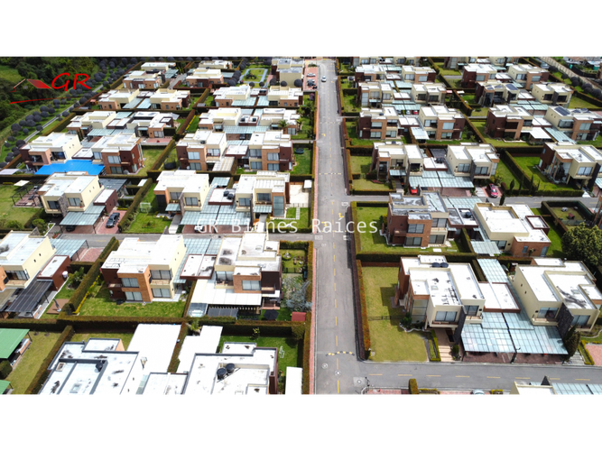 Casa de 4 alcobas en venta en Parcelas, Cota, 320 m² · foto 24 de 24
