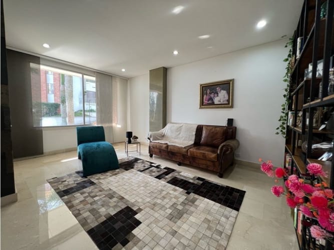 Casa de 5 alcobas en venta en Altos Del Poblado, Medellín, 680 m² · foto 8 de 24