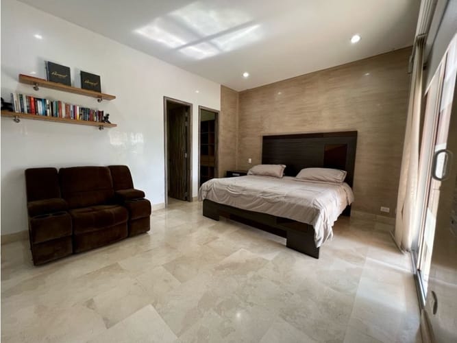 Casa de 5 alcobas en venta en Altos Del Poblado, Medellín, 680 m² · foto 17 de 24