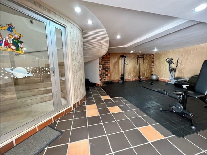 Casa de 5 alcobas en venta en Altos Del Poblado, Medellín, 680 m² · foto 22 de 24