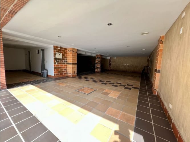 Casa de 5 alcobas en venta en Altos Del Poblado, Medellín, 680 m² · foto 23 de 24