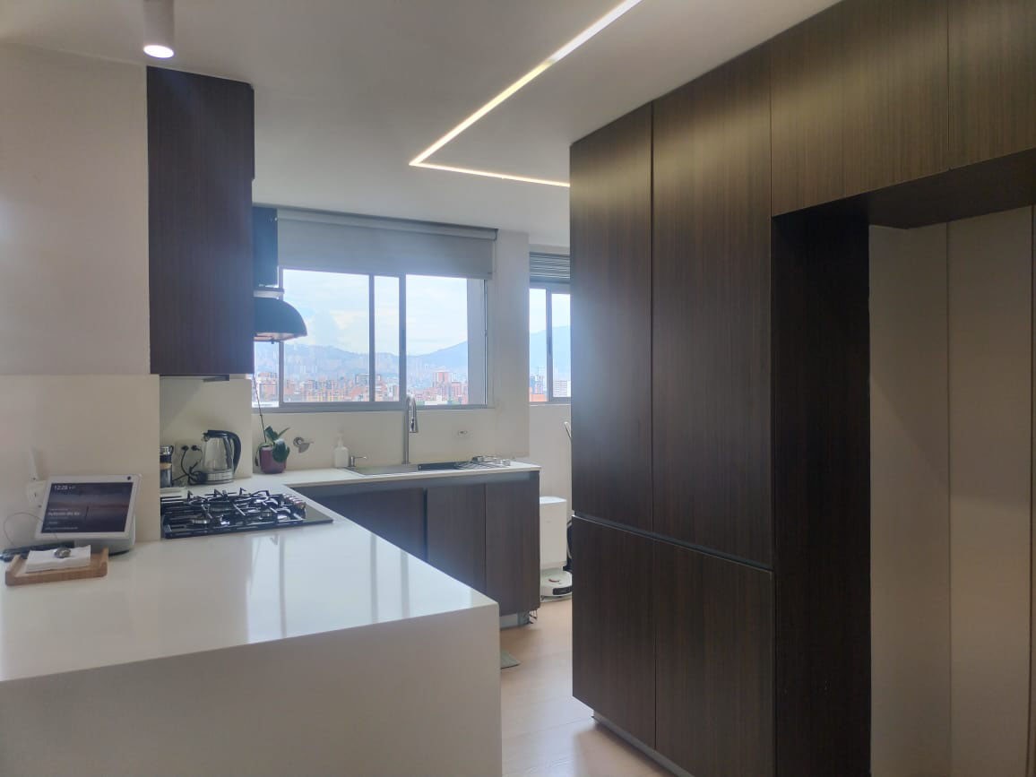 Apartamento en venta en El Poblado, Medellín · foto 7 de 19