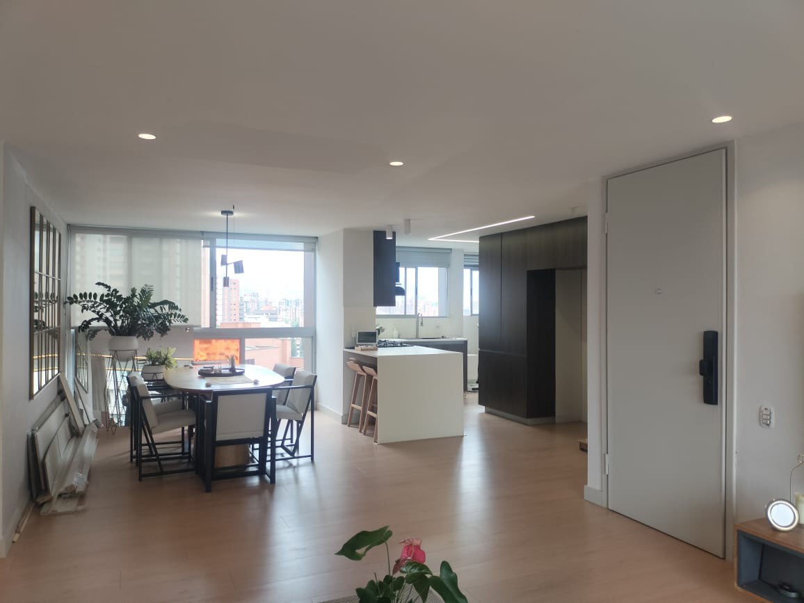 Apartamento en venta en El Poblado, Medellín · foto 3 de 19