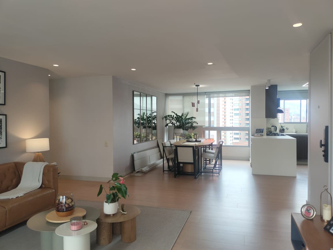 Apartamento en venta en El Poblado, Medellín · foto 4 de 19