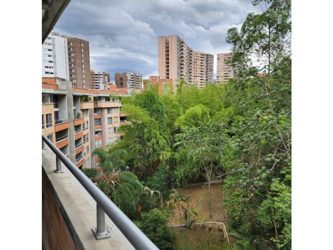 Apartaestudio en venta en Loma Del Chocho, Envigado, 142 m² · foto 7 de 19