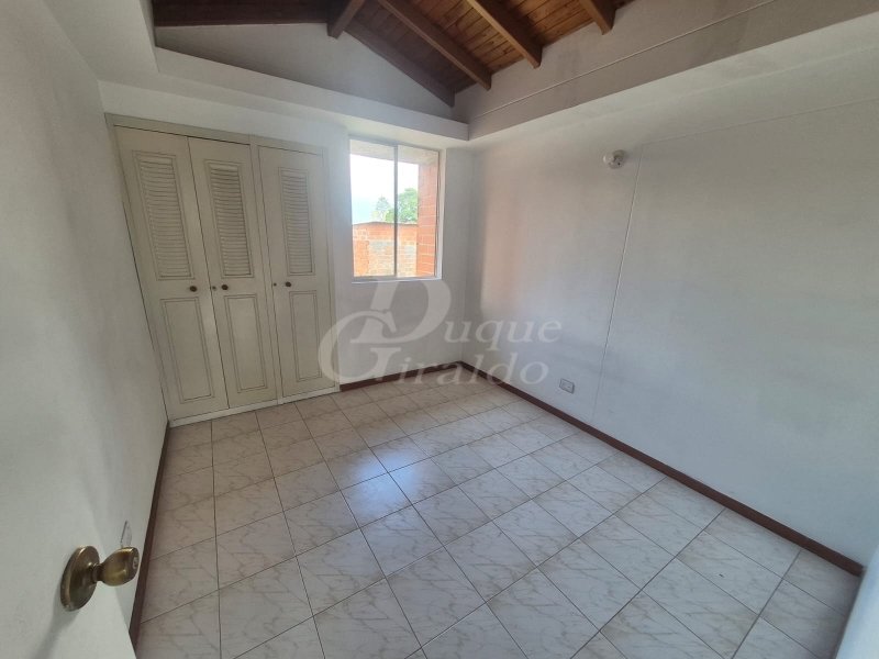 Apartamento en arriendo en Camino Verde, Envigado · foto 2 de 11