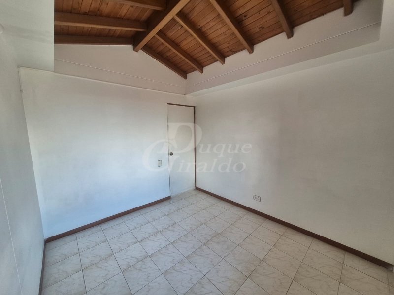 Apartamento en arriendo en Camino Verde, Envigado · foto 3 de 11