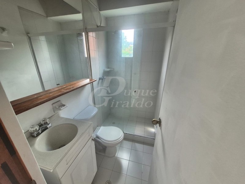 Apartamento en arriendo en Camino Verde, Envigado · foto 8 de 11