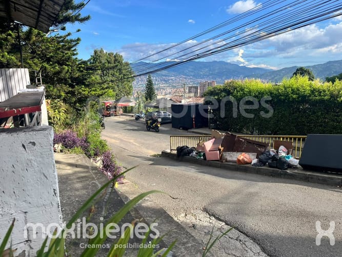 Local en arriendo en Pajarito, Medellín, 14 m² · foto 3 de 9