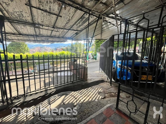 Local en arriendo en Pajarito, Medellín, 14 m² · foto 5 de 9