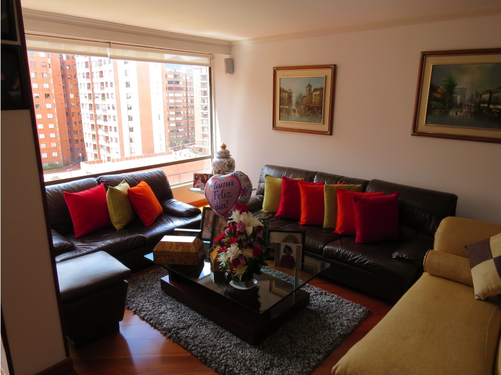 Apartamento en venta en Lagos De Cordoba, Bogotá · foto 3 de 24