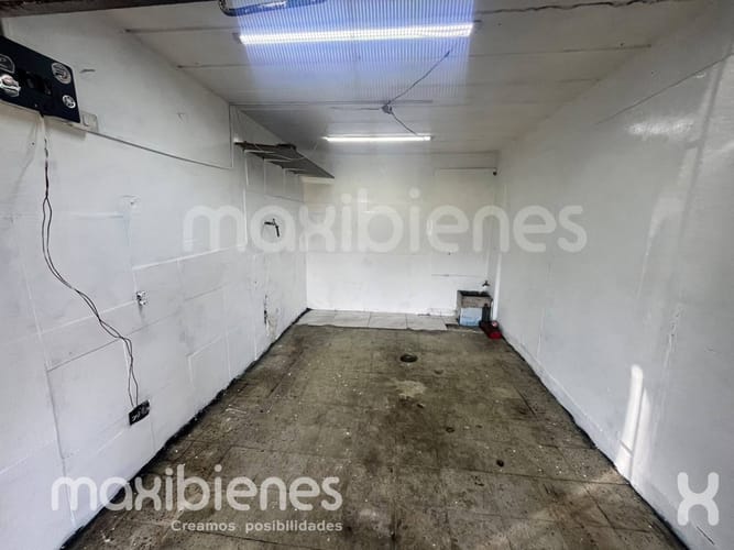 Local en arriendo en Pajarito, Medellín, 14 m² · foto 8 de 9