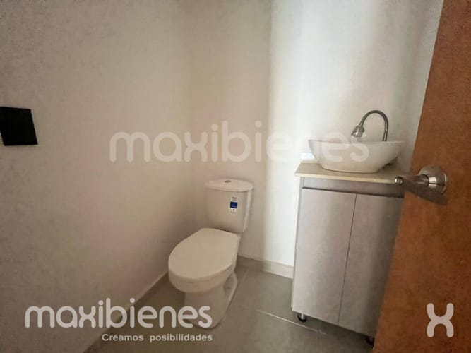 Local en arriendo en Castilla, Medellín, 120 m² · foto 10 de 11