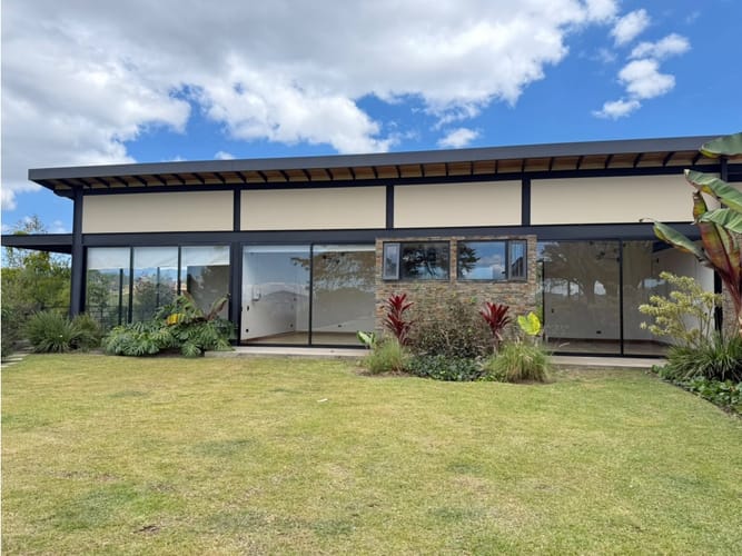 Casa de 3 alcobas en venta en Pantanillo, El Retiro, 424 m² · foto 3 de 24