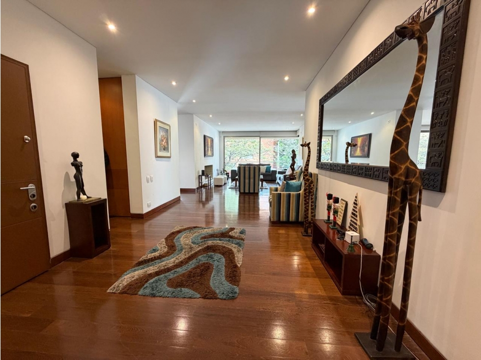 Apartamento en venta en Los Rosales, Bogotá · foto 2 de 14