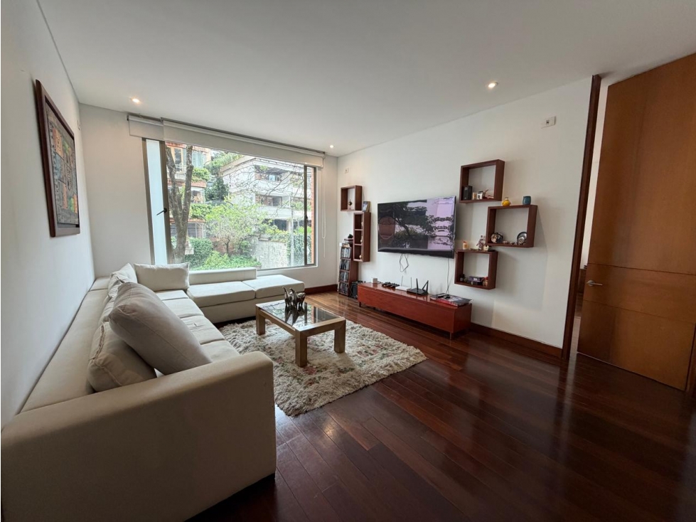 Apartamento en venta en Los Rosales, Bogotá · foto 3 de 14